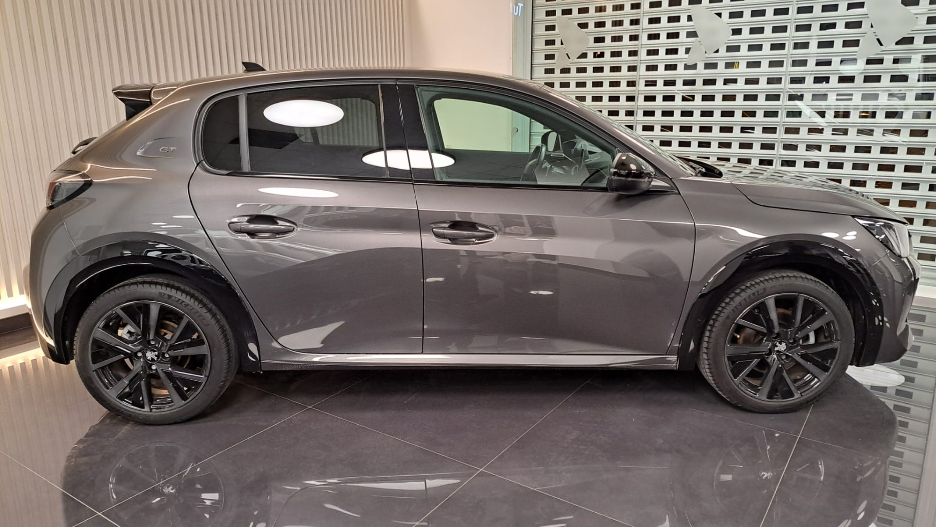 PEUGEOT 208 GT- PureTech