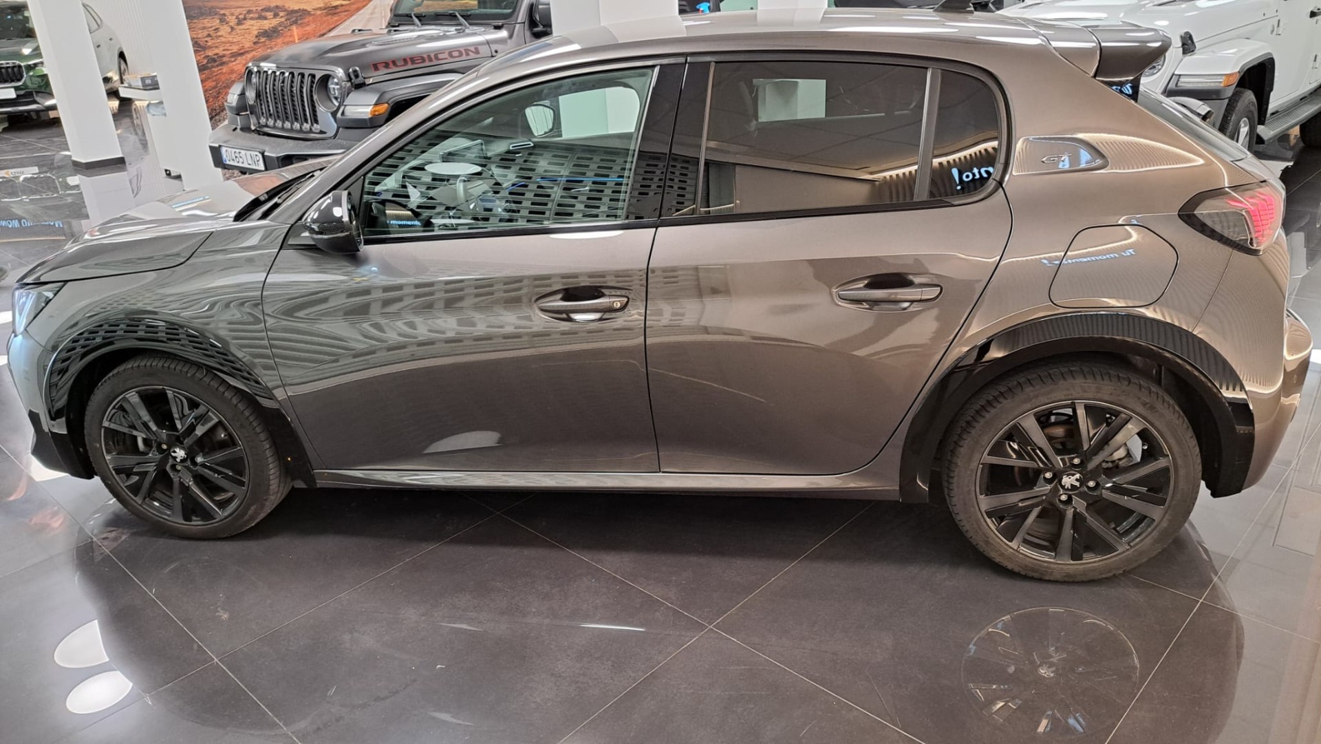 PEUGEOT 208 GT- PureTech