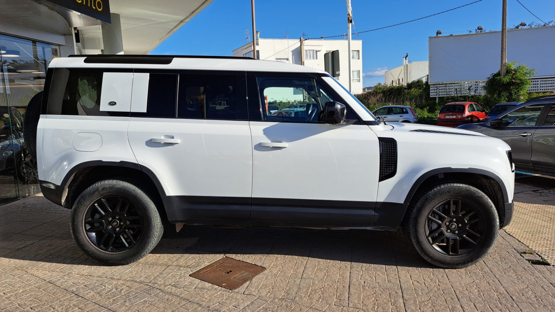 LAND-ROVER DEFENDER MHEV