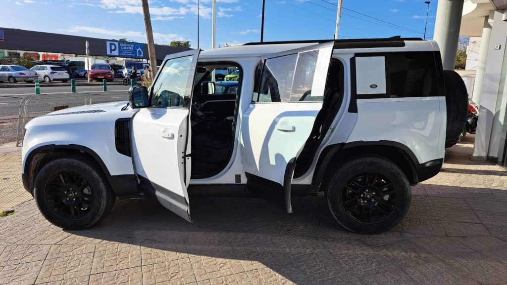 LAND-ROVER DEFENDER MHEV