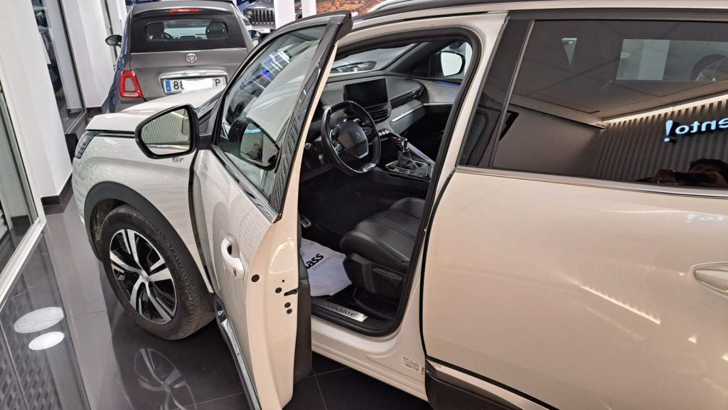 PEUGEOT 3008 – PureTech ALLURE PACK