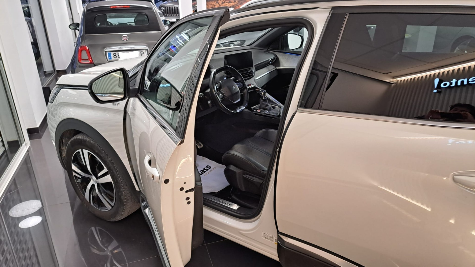 PEUGEOT 3008 – PureTech ALLURE PACK