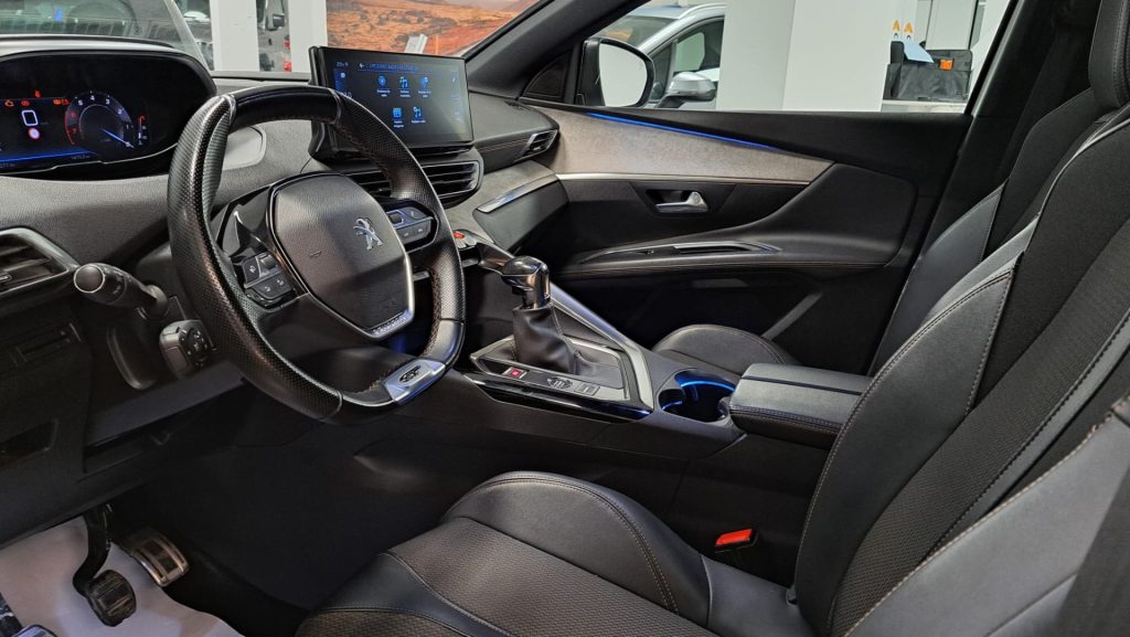 PEUGEOT 3008 – PureTech ALLURE PACK